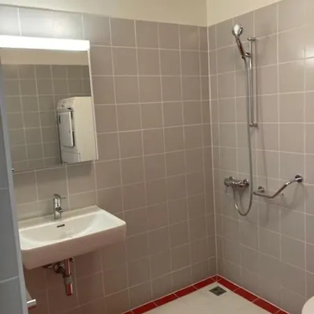 Bright 1-bed With Balcony, 5 Minutes From City Centre! Gdr7 Apartman